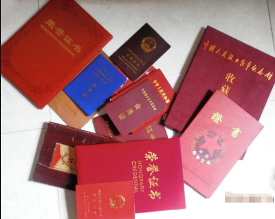 结业答辩说文被扔 被老师怼 然后火了?专科生:什么是论文答辩“世界杯买球”(图4) 世界杯下注官网